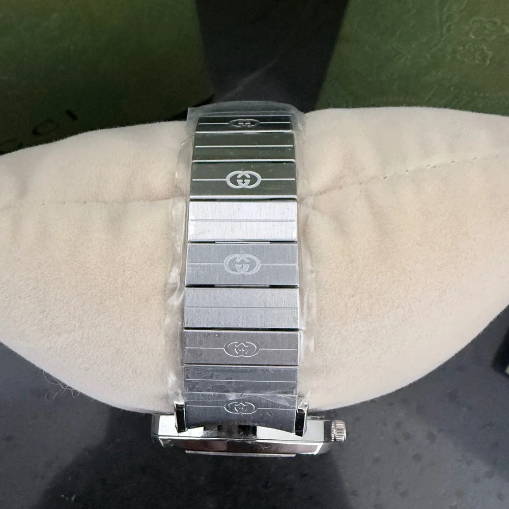Gucci Grip Watch YA157401 Stainless Steel Silver Logo Engraved Swiss‎ Made 38mm